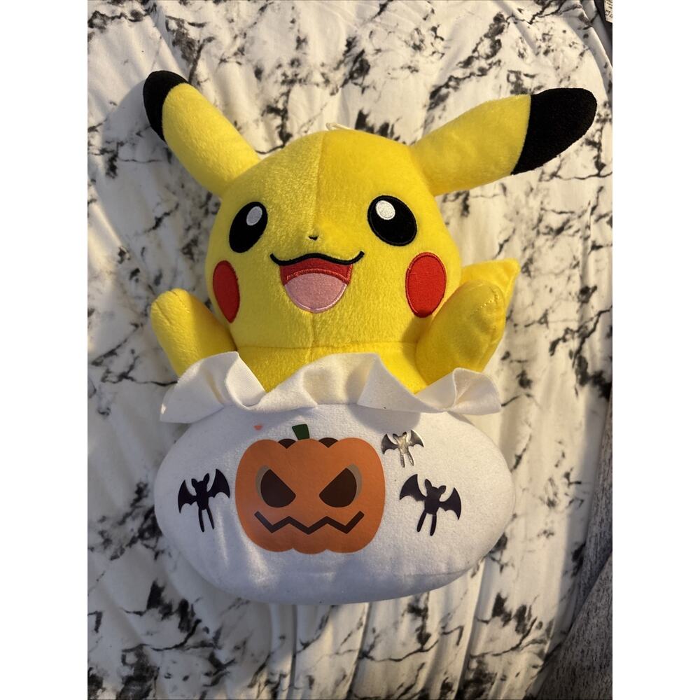 RARE Pokemon Pikachu Halloween Pumpkin Plush from Japan
